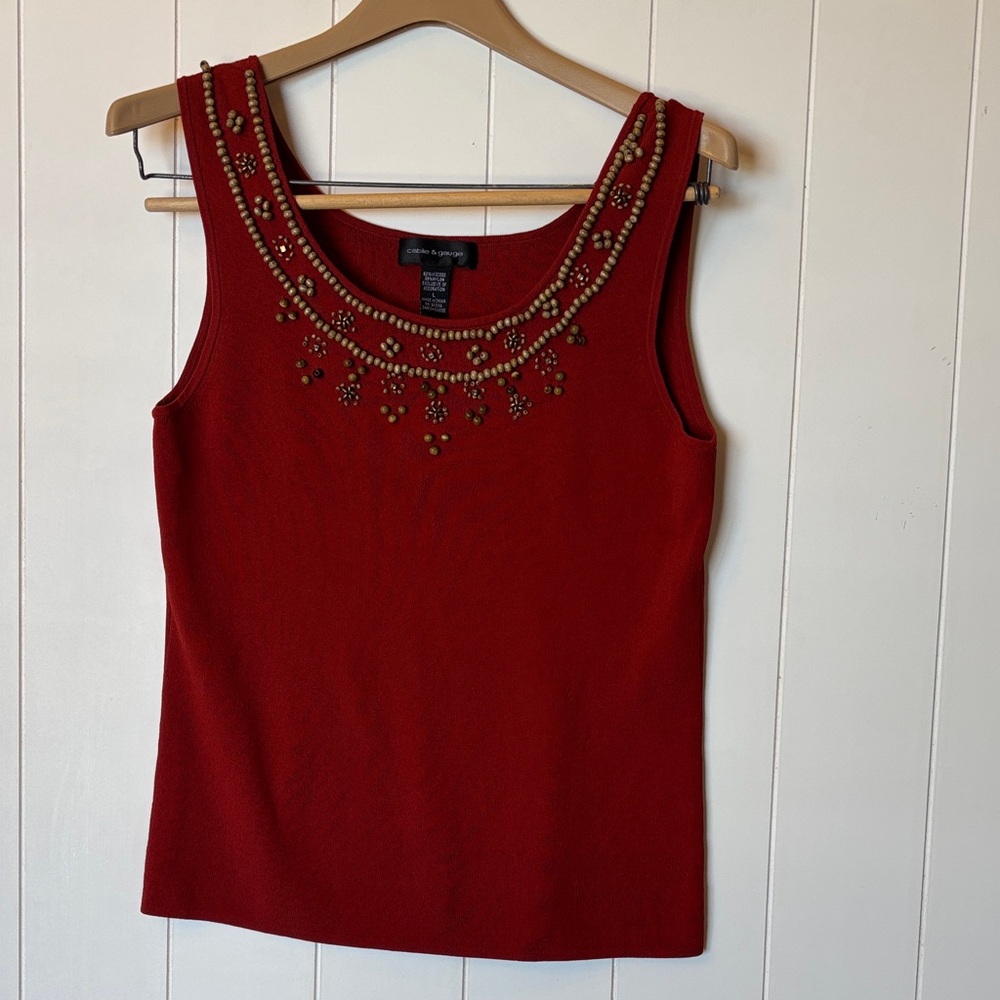 Cable & gauge beaded neck! Size large